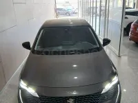 Usado Peugeot 3008 Active 130 CV (95 kW) 2022 Gris / plata SUV