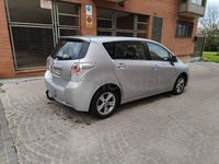 Usado Toyota Verso Active 126 CV (92 kW) 2010 Gris / plata Monovolumen