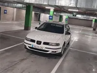Brugt Seat Leon Sport 125 HK (91 kW) 2003 Hvid Hatchback