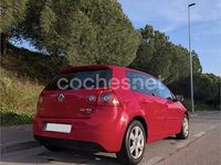 Usado VW Golf V Highline 140 CV (102 kW) 2007 Rojo Berlina