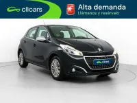Usado Peugeot 208 Signature Sky 110 CV (80 kW) 2018 Negro Utilitario