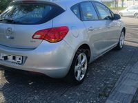 Usado Opel Astra Excellence 110 CV (80 kW) 2012 Gris / plata Berlina
