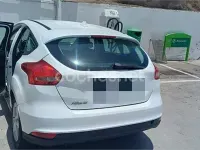 Usado Ford Focus Trend 125 CV (91 kW) 2015 Blanco Berlina