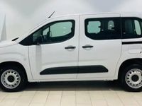 Usado Citroën Berlingo Feel 100 CV (73 kW) 2023 Blanco Monovolumen