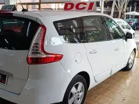 Usado Renault Grand Scénic Dynamique 129 CV (94 kW) 2010 Blanco Monovolumen