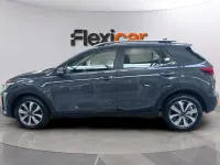 Usado Kia Stonic 120 HP (88 kW) 2021 Azul SUV