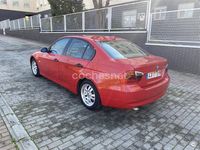 Usado BMW 318 122 CV (89 kW) 2006 Rojo Berlina