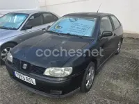 Usado Seat Cordoba Sport 90 CV (66 kW) 2002 Negro Berlina