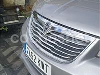 Usado Lancia Voyager Platinum 177 CV (130 kW) 2014 Gris / plata Monovolumen
