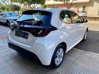 Usado Toyota Yaris Hybrid Business Edition 116 CV (85 kW) 2021 Blanco Berlina