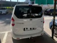 Usado Ford Tourneo Titanium 102 CV (75 kW) 2015 Blanco Van