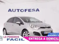 Usado Kia Rio 85 CV (62 kW) 2015 Gris / plata Berlina