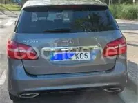 Usado Mercedes B200 AMG line 136 CV (100 kW) 2017 Gris / plata Monovolumen