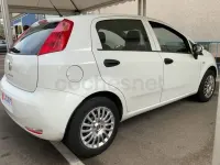 Usado Fiat Punto Young 69 CV (50 kW) 2016 Blanco Utilitario