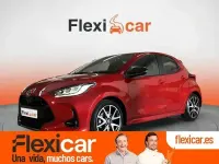 Usado Toyota Yaris Plus 116 CV (85 kW) 2022 Rojo Utilitario