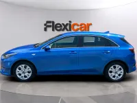 Usado Kia Ceed 136 CV (100 kW) 2023 Blanco Utilitario