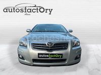Usado Toyota Avensis Executive 150 CV (110 kW) 2010 Beige Berlina