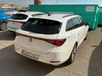 Usado Seat Leon Style 150 CV (110 kW) 2022 Blanco Berlina