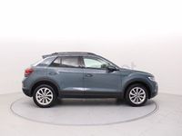 Usado VW T-Roc Life 110 CV (80 kW) 2024 Azul SUV