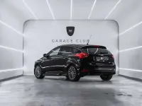 Usado Ford Focus ST-Line 125 CV (91 kW) 2016 Negro Utilitario
