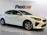 Usado Kia Ceed 120 CV (88 kW) 2022 Blanco Utilitario