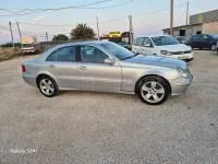 Usado Mercedes E320 Avantgarde 204 CV (150 kW) 2004 Gris / plata Berlina
