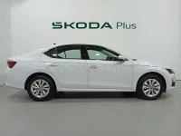 Usado Skoda Octavia Selection 150 CV (110 kW) 2025 Blanco Utilitario