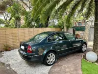 Usado VW Passat Highline 193 CV (141 kW) 2002 Azul Berlina