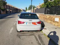 Usado Audi A1 Sportback Ambition 86 CV (63 kW) 2013 Gris / plata Utilitario