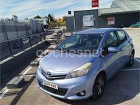 Usado Toyota Yaris Active 99 CV (72 kW) 2014 Azul Utilitario