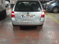 Usado VW Golf IV Highline 100 CV (73 kW) 2000 Blanco Familiar