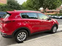 Usado Kia Sportage 115 CV (84 kW) 2019 Granate SUV