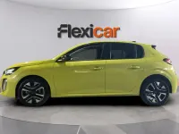 Usado Peugeot 208 Allure 101 CV (74 kW) 2025 Amarillo Utilitario
