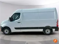 Usado Nissan Interstar 136 HP (100 kW) 2023 Branco Van
