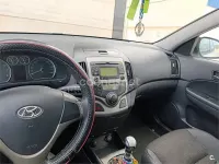 Usado Hyundai i30 Style 122 CV (89 kW) 2008 Blanco Berlina