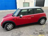 Usado Mini ONE 90 CV (66 kW) 2004 Rojo Utilitario