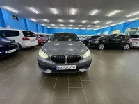 Usado BMW 118 M Sport 150 CV (110 kW) 2022 Gris / plata Utilitario