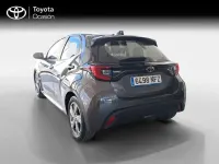 Usado Toyota Yaris Active 116 CV (85 kW) 2025 Gris Utilitario