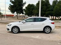 Usado Seat Leon Style 110 CV (80 kW) 2021 Blanco Berlina
