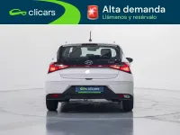 Usado Hyundai i20 100 CV (73 kW) 2021 Blanco Utilitario