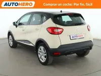 Usado Renault Captur Zen 110 CV (80 kW) 2015 Blanco SUV