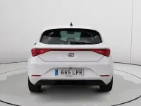 Usado Seat Leon Style 110 CV (80 kW) 2021 Blanco