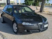Usado Alfa Romeo 147 Distinctive 105 CV (77 kW) 2007 Negro Utilitario