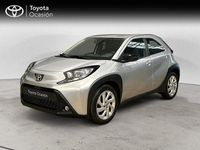 Usado Toyota Aygo Play 72 CV (52 kW) 2024 Gris