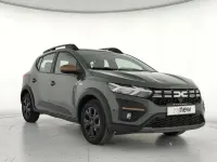 Usado Dacia Sandero Extreme 100 CV (73 kW) 2025 Verde Berlina