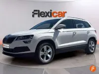 Usado Skoda Karoq Ambition 150 CV (110 kW) 2021 Blanco SUV