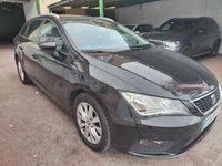 Usado Seat Leon Style 115 CV (84 kW) 2019 Negro Familiar
