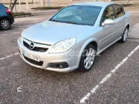 Usado Opel Vectra Cosmo 120 CV (88 kW) 2006 Gris / plata Berlina