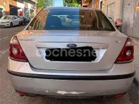 Usado Ford Mondeo Trend 115 CV (84 kW) 2006 Gris / plata Berlina