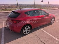 Usado Seat Leon FR 150 CV (110 kW) 2022 Rojo Berlina